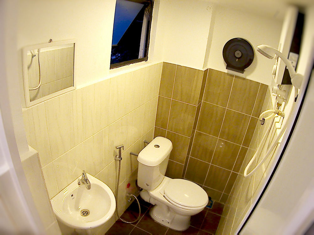 Hotel Ringo'S Foyer Melaka Zewnętrze zdjęcie